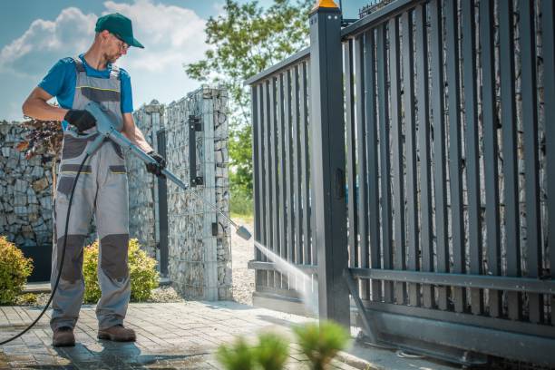 Best Animal Enclosure Cleaning  in Bloomfield, MO